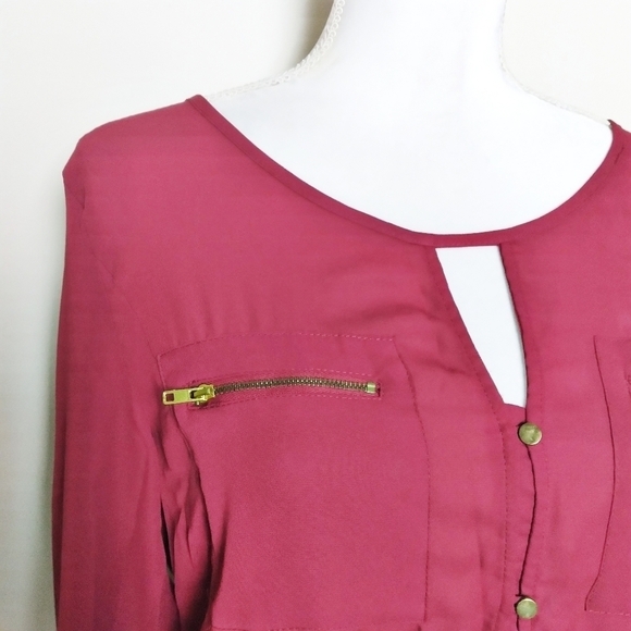 Vintage 90s Red Button Down Shirt with High-Low Hem Medium - Picture 6 of 9
